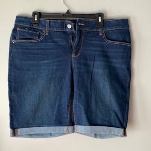 Time and Tru mid rise size 18